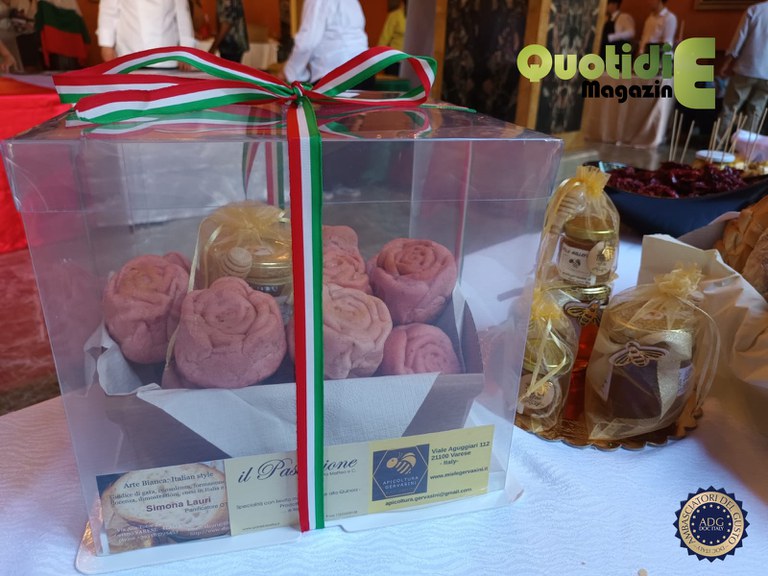 Pane Rosa Mon Amour di Simona Lauri e Matteo Beretta
